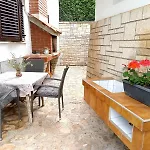 Apartment Near The Sea And Port Of Marina Veruda